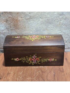 Vintage Hand Painted Wooden Floral Folk Art Box Hinged Keepsake Jewelry Chest